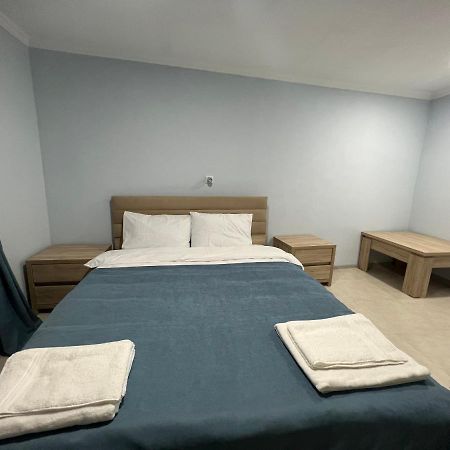 Agora Apartamento Tiflis Exterior foto