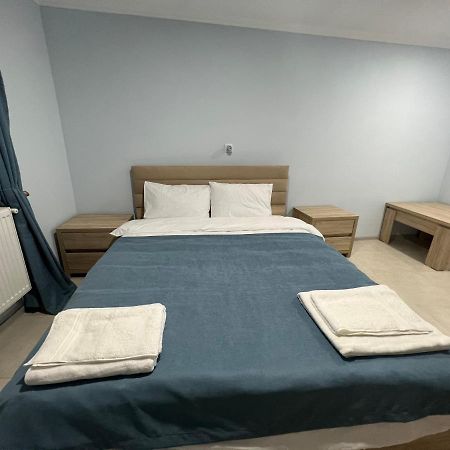 Agora Apartamento Tiflis Exterior foto
