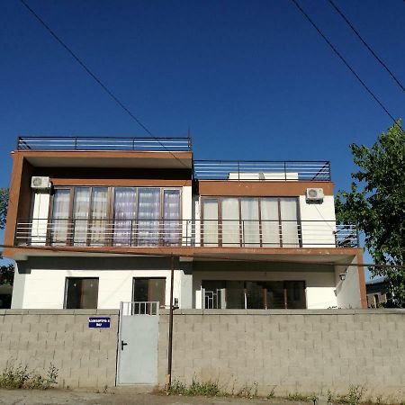 Agora Apartamento Tiflis Exterior foto