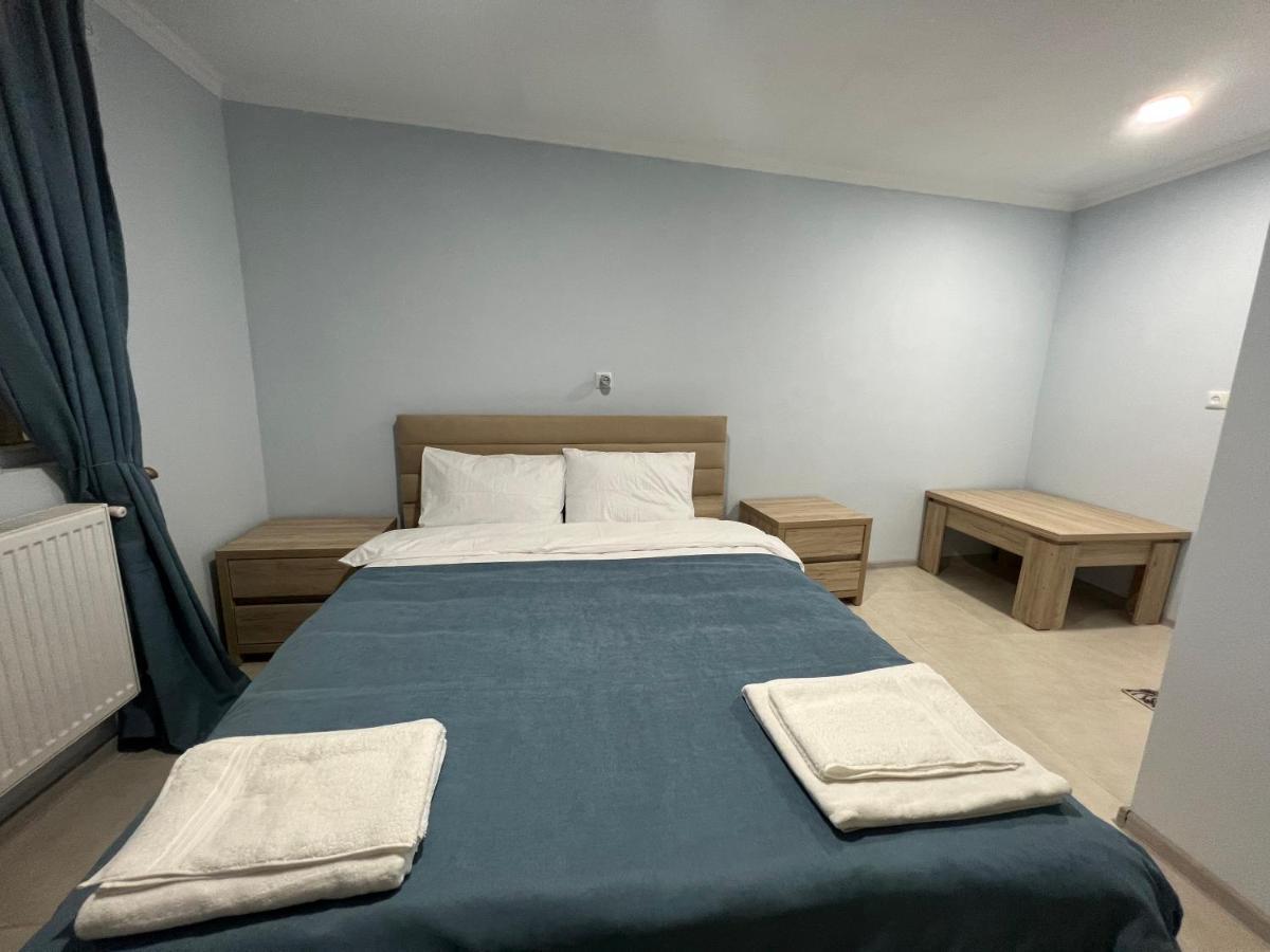 Agora Apartamento Tiflis Exterior foto