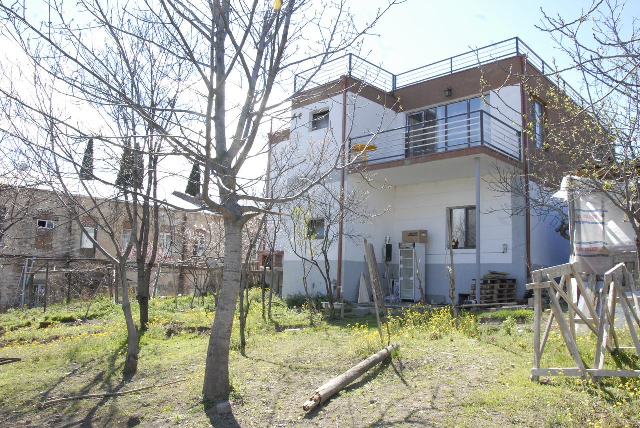 Agora Apartamento Tiflis Exterior foto
