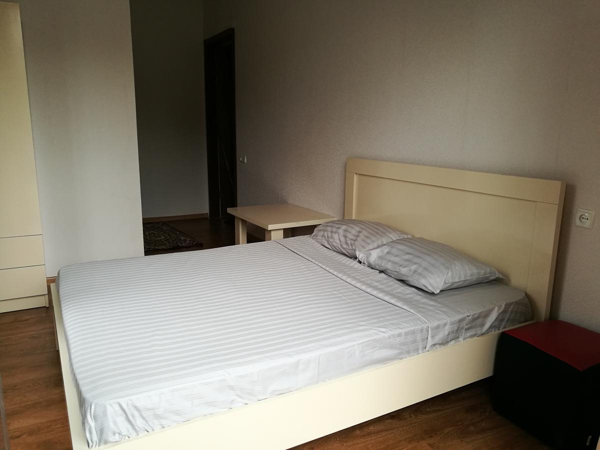 Agora Apartamento Tiflis Exterior foto