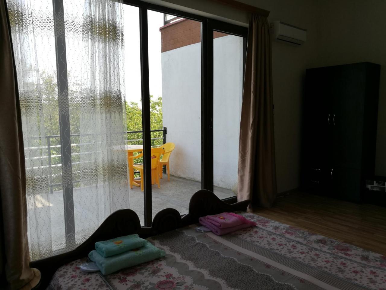 Agora Apartamento Tiflis Exterior foto