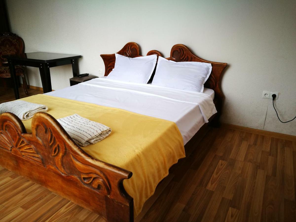 Agora Apartamento Tiflis Exterior foto